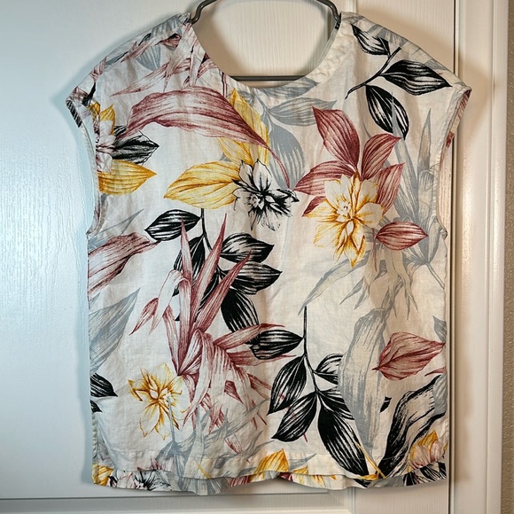 Women's C&C California Floral Leaves Boxy Linen Sleeveless Blouse Size Large EUC - Picture 2 of 9